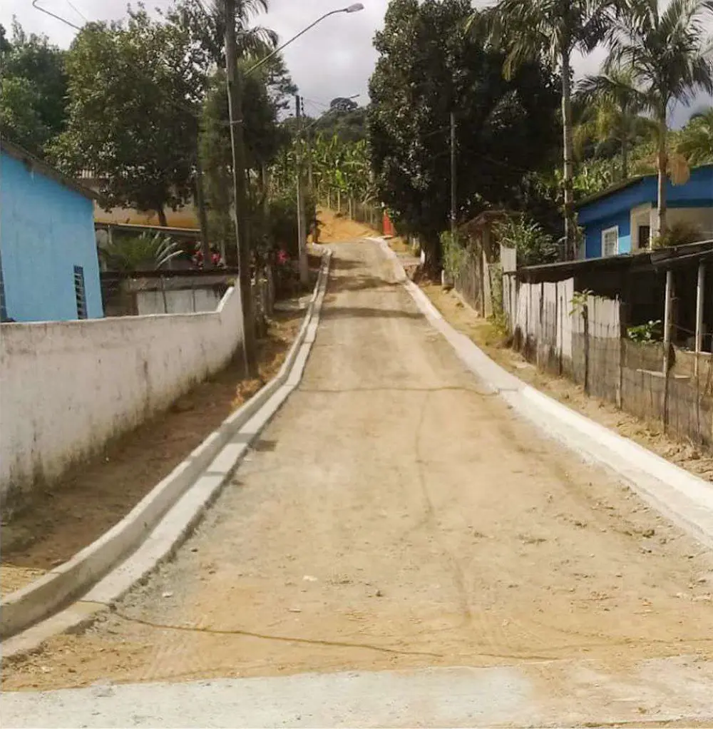 [ENGEPLANUS] Guia e sarjetas em Iporanga 02